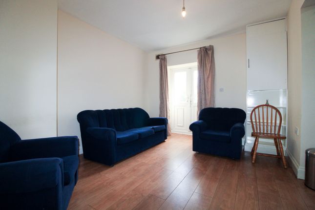 Flat 1, 177-179, Kenton Road, Kenton photo 4