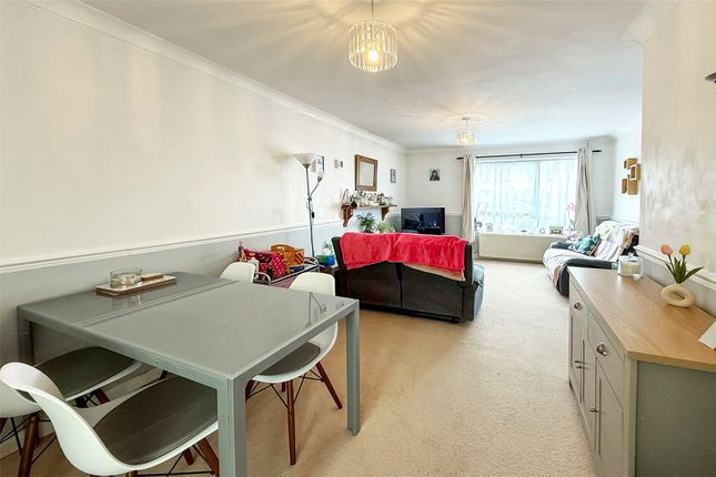 5, Solway Close, West Sussex photo 2