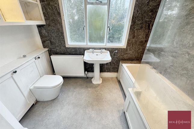 1, Cobham Terrace, Bean Road, Greenhithe photo 4
