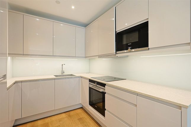 Flat 1 Poplar House, 8, Thonrey Close, Colindale photo 2