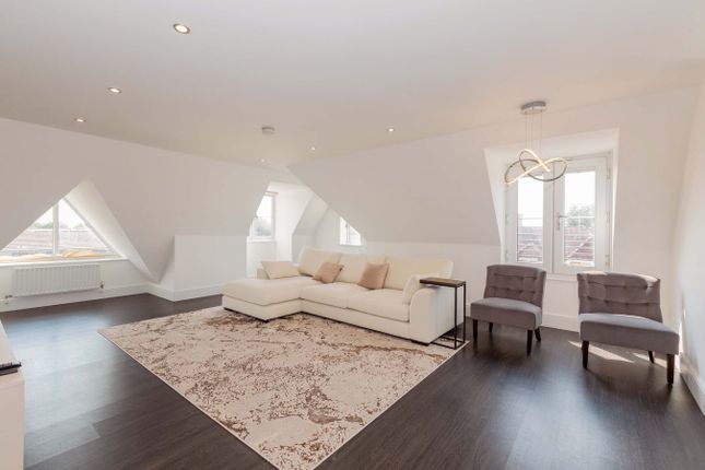 5, Saxon Court, High Street, Iver photo 2