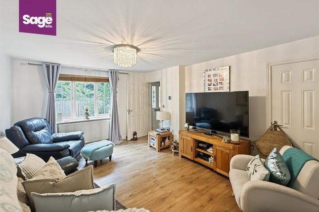 85, Coed Celynen Drive, Newport photo 2