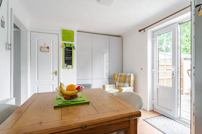 7 Park Estate, Thetford photo 4