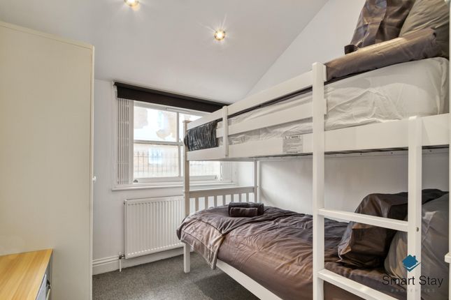 Flat to rent in 70 Usher Road, London