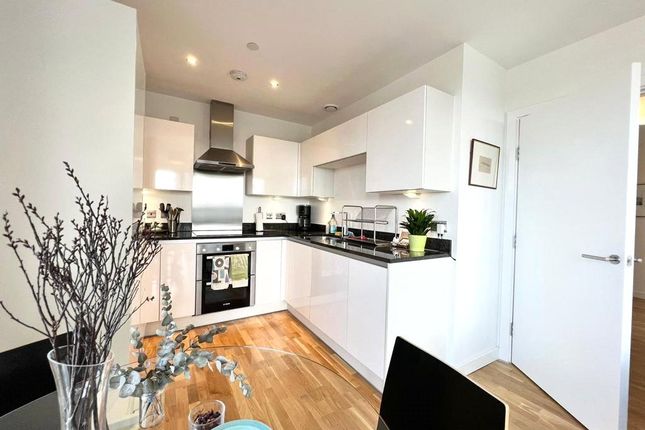 58, Centenary Heights, Greenwich photo 3
