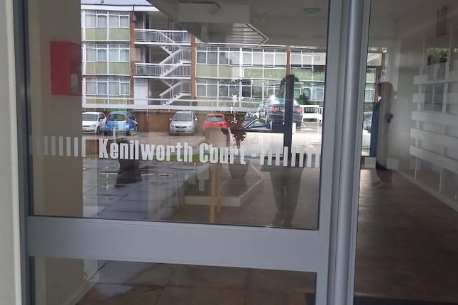 Flat to rent in Kenilworth Court, Coventry