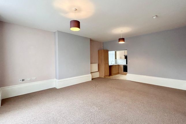 Flat 2, 228, Spring Bank, Hull photo 4