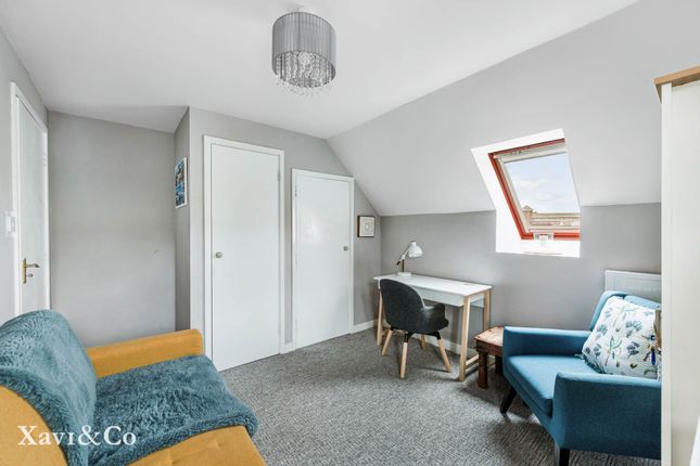 23, Shire Place, Brentford photo 4