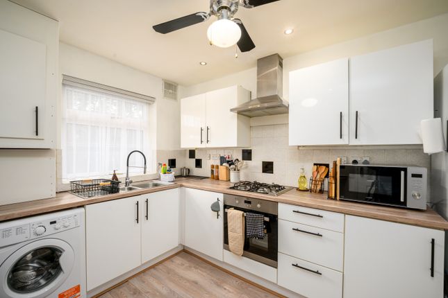 Merryhill Drive, Birmingham photo 3