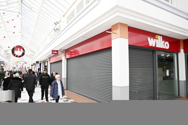 Retail premises to let in Phase 2 Unit 112, The Centre Livingston, Livingston