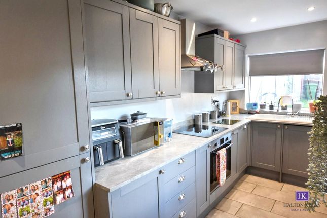 20 Vale Avenue, Warrington photo 4