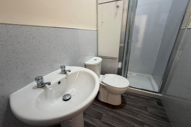 Grosvenor Crescent, Scarborough photo 5