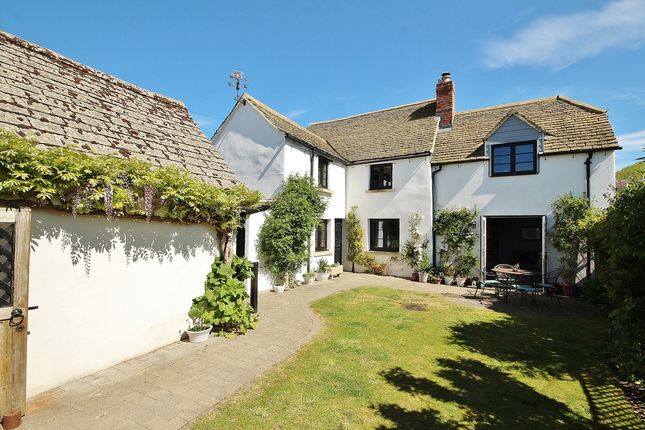 Badger Cottage, 17 Standlake Road, Ducklington photo 5