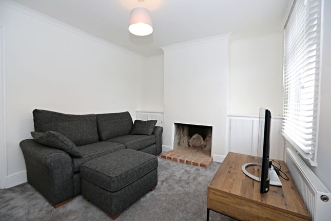15 Nightingale Road, Faversham photo 2