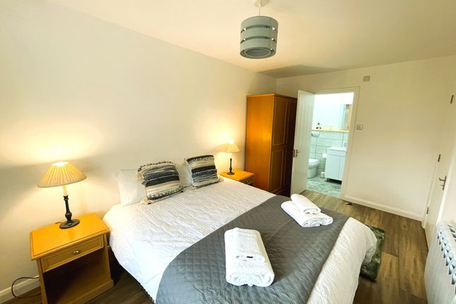 Flat 20 , Silchester Court, Ashford photo 2