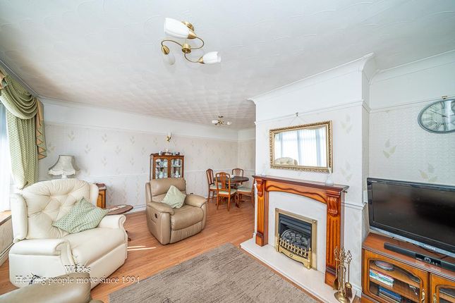 10, Viewfield Avenue, Cannock photo 2
