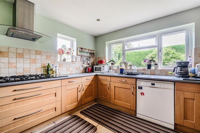 3, Meadow Walk, Wokingham photo 4