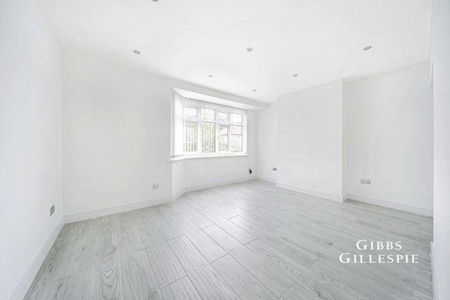 25, Birchmead Avenue, Pinner photo 4