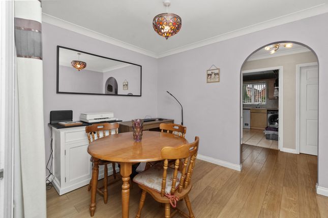 11 The Croft, St. Helens photo 3