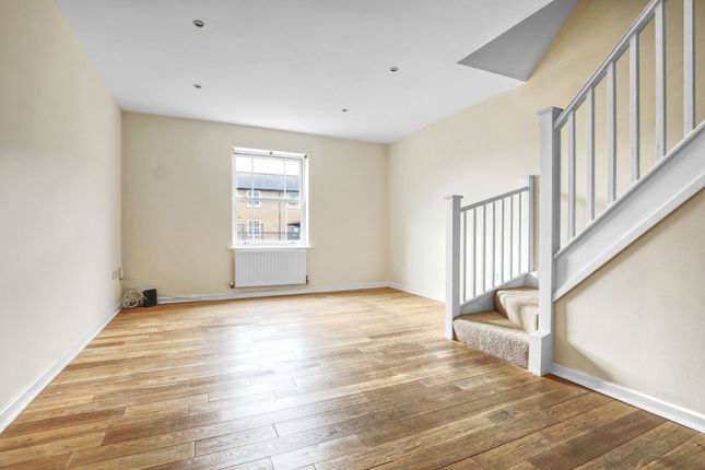 71 Bowsher Court, Ware photo 2