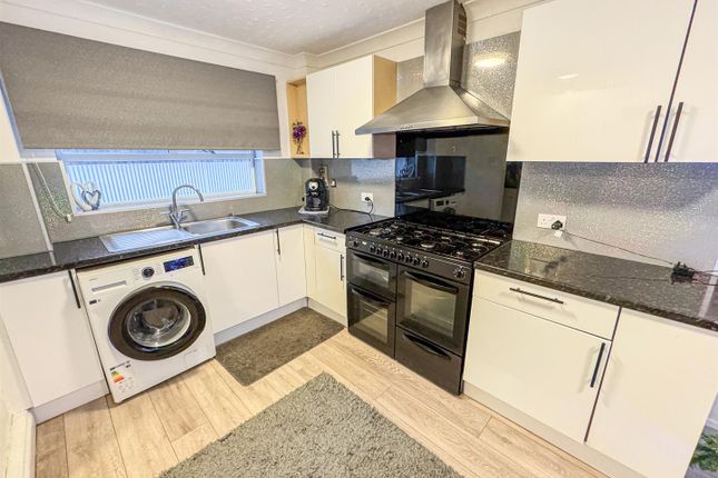 36, Greenland Walk, Corby photo 2