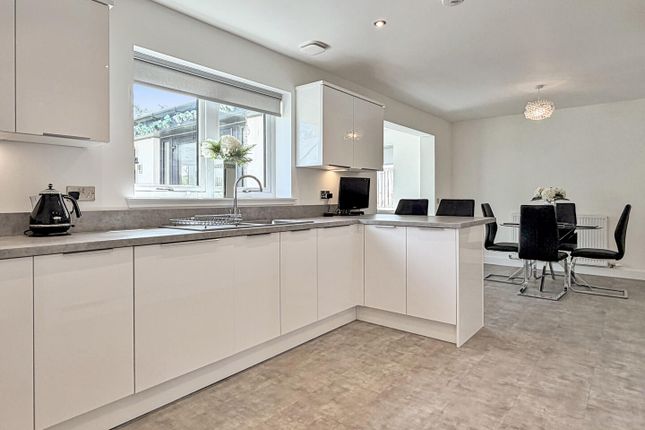 15, Royal Troon Drive, Elgin photo 4