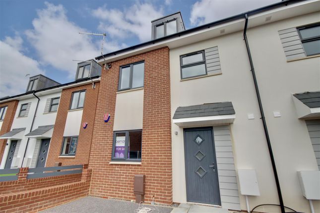 Semi-detached house to rent in Moneyfield Avenue, Portsmouth