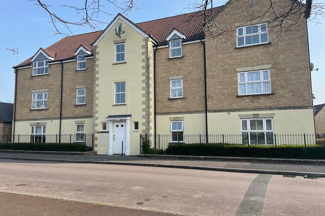 Thumbnail Flat to rent in Kingfisher Court, Calne
