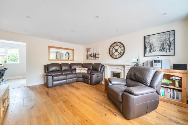 2, Langshott Close, Surrey photo 2