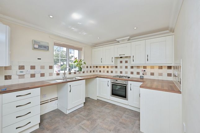 9, Summer Close, Norwich photo 2