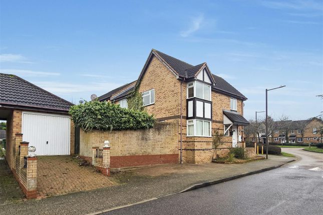 39, Rosemullion Avenue, Milton Keynes photo 2