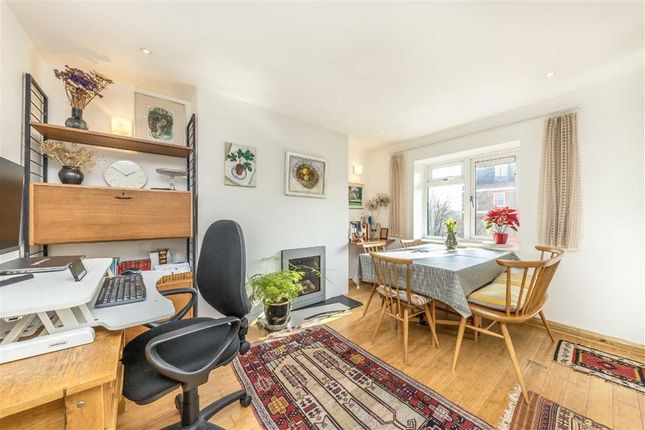 Flat for sale in Ravens Way, London