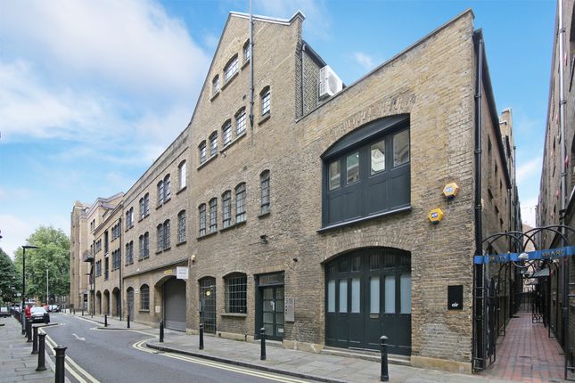 Thumbnail Office to let in Lloyds Wharf, Mill Street, London