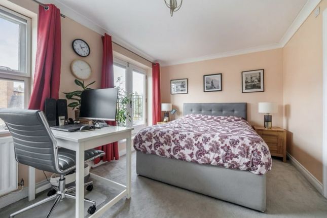 94 Cavell Drive, Bishops Stortford photo 5