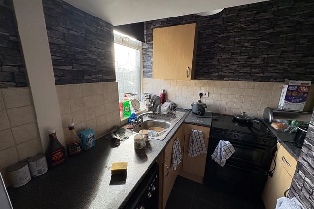 79, Wilson Road, Bradford photo 3