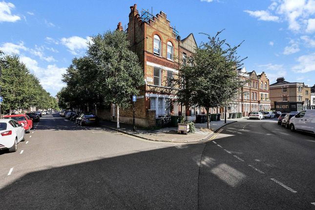 Terraced house to rent in Heyford Avenue, Oval, London