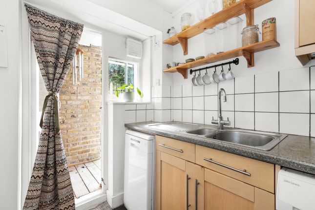 Flat for sale in Brunswick Park, Camberwell