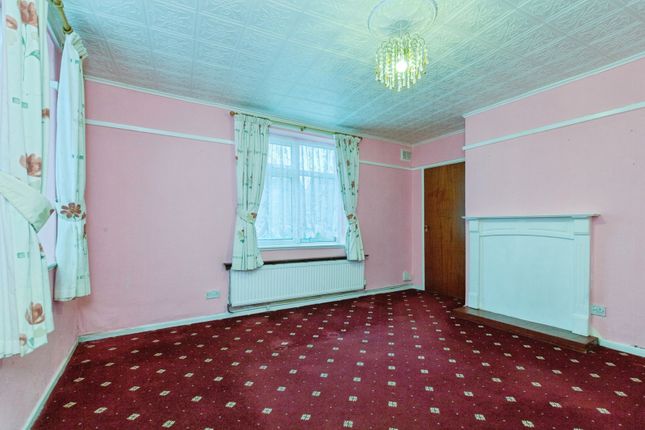37, Harringworth Road, Leicestershire photo 2