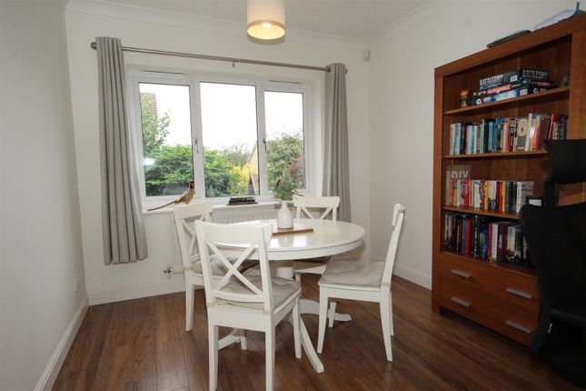 15, Saddlers Grove, Pontefract photo 4