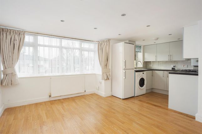Lee Road, Perivale Greenford photo 3