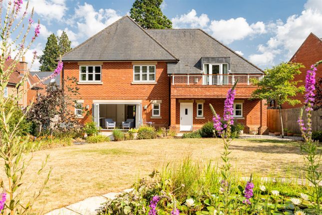 12, Butterwick Way, Welwyn photo 2