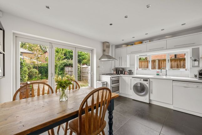 61, Heath Road, Weybridge photo 3