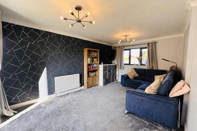 11, Tabard Hamlet, Goole photo 4