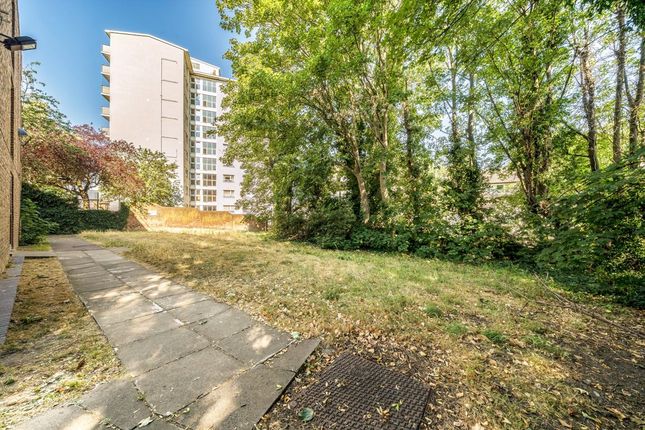 19, St Pauls Close, London photo 4