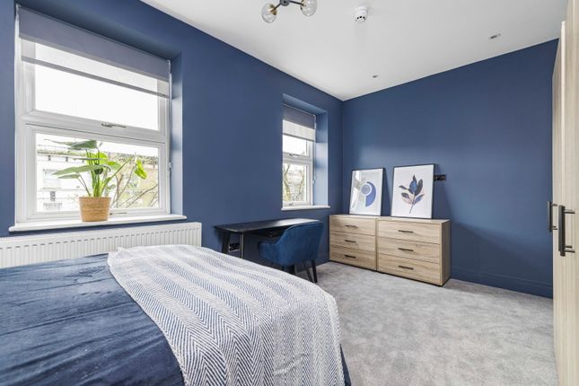 Room 5 27, Sunderland Road, London photo 4