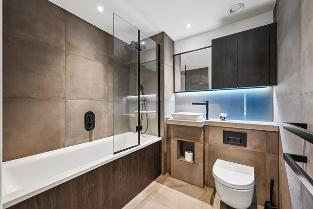 Flat 24 7A, Exchange Gardens, London photo 4