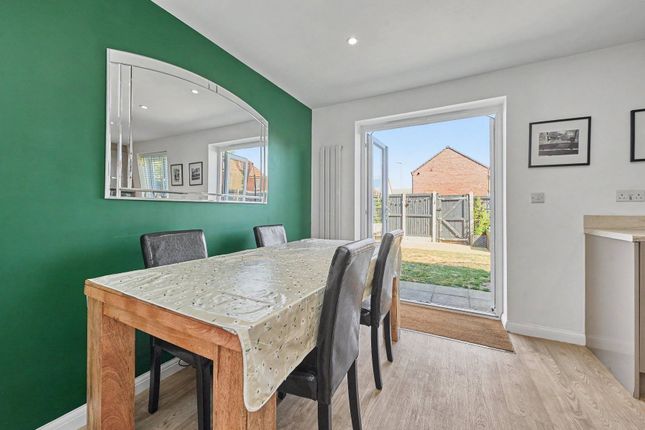 21, Rainbird Road, Bishop Stortford, Hertfordshire, CM23 2YD photo 4