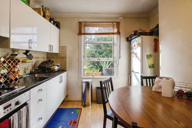 29, Stainforth Road, London photo 5