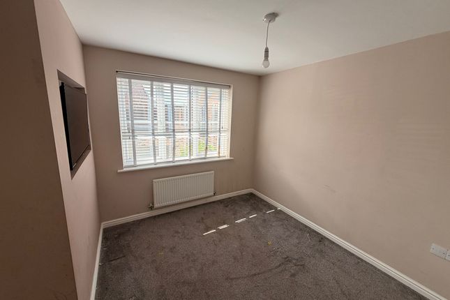 11, Portland Road, Doncaster photo 3