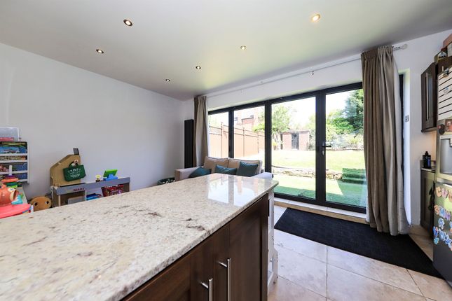 4, Holly Grove, Wolverhampton photo 4